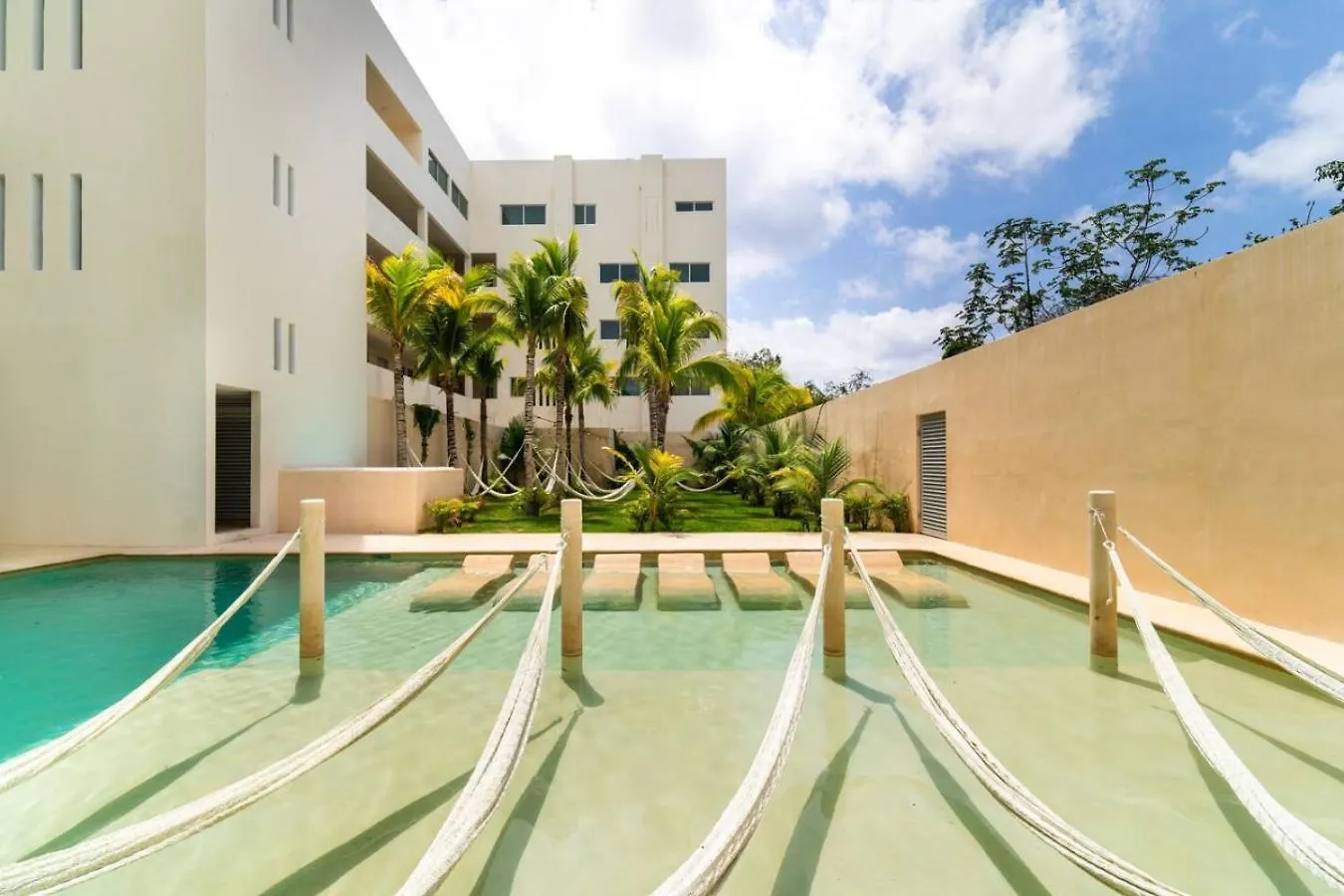 Holiday home 2 Bd Suite With Balcony Gym Rooftop Pool Playa del Carmen