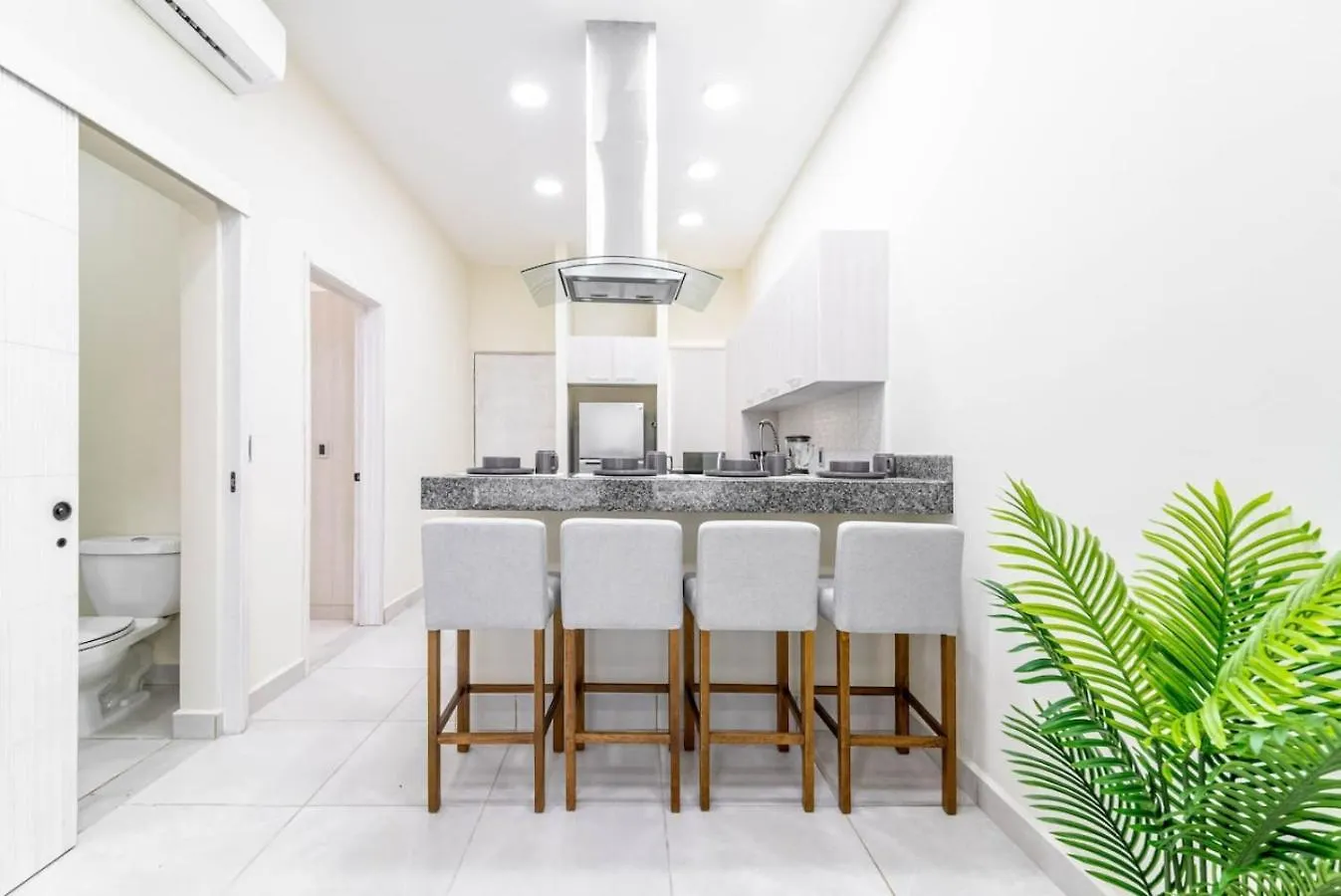 2 Bd Suite With Balcony Gym Rooftop Pool Playa del Carmen Holiday home