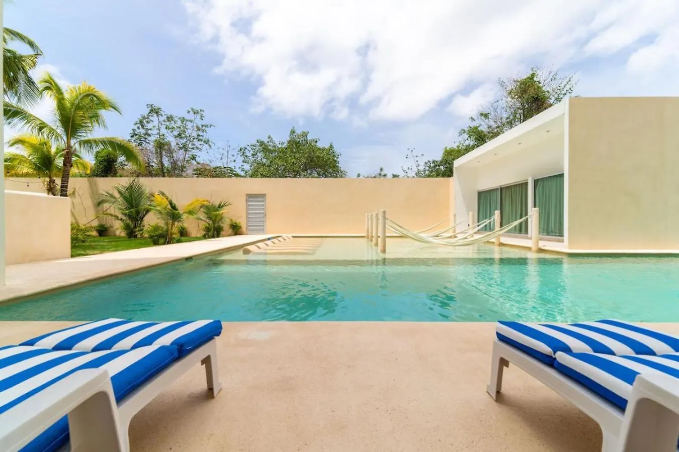Holiday home 2 Bd Suite With Balcony Gym Rooftop Pool Playa del Carmen